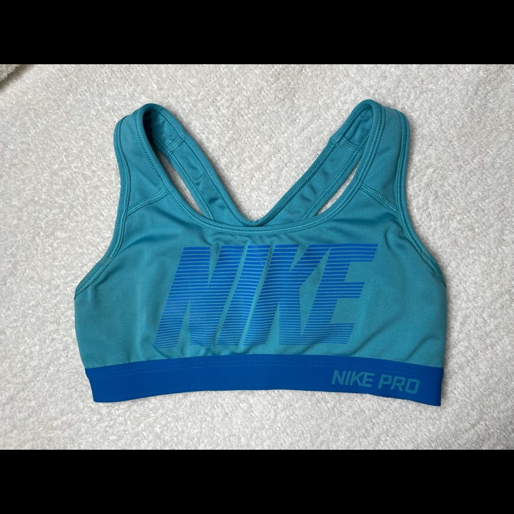 Nike Pro